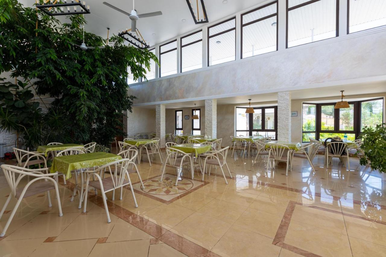 La Dolce Vita Resort Kapchagay Exterior foto